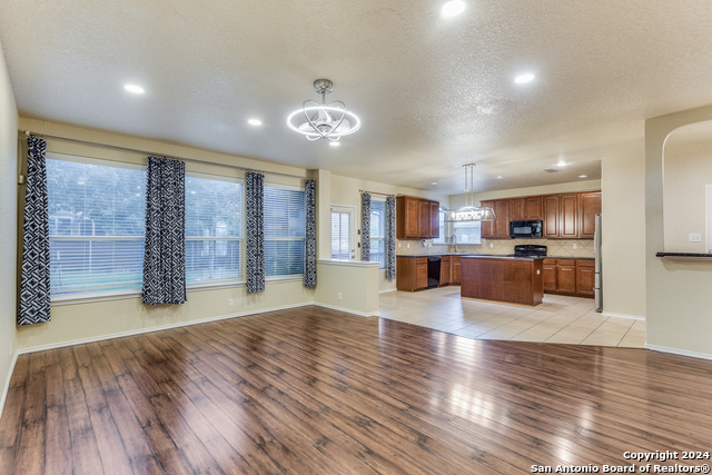 5723 White Oak Cv Property Photo 5