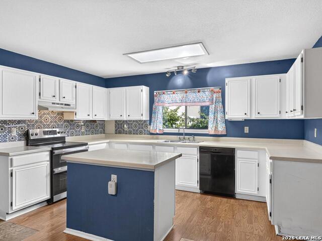 16826 Winding Oak Drive Property Photo 9