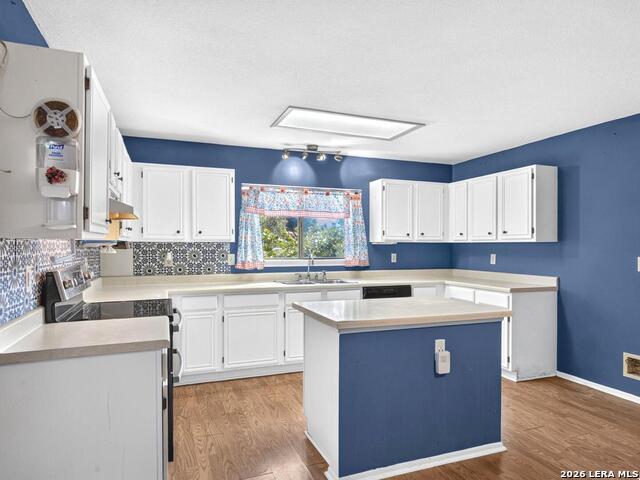 16826 Winding Oak Drive Property Photo 11