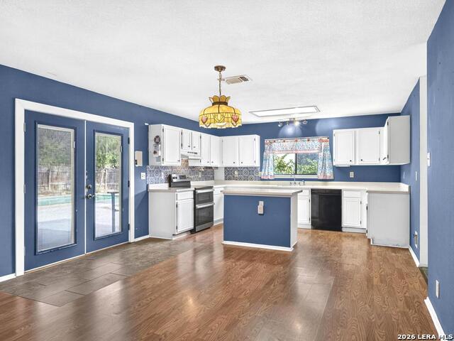 16826 Winding Oak Drive Property Photo 13