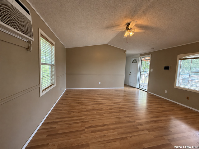 723 Kayroe Rd Property Photo 4