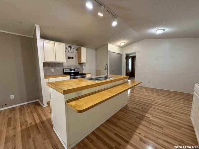 723 Kayroe Rd Property Photo 5