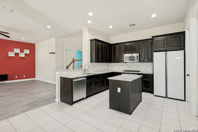 24738 Rising Property Photo 5