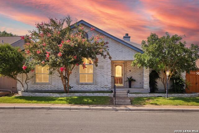 6119 Crescent Fls Property Photo 1