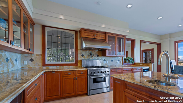 169 Shores Point Property Photo 10