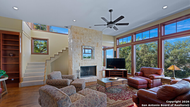 169 Shores Point Property Photo 14