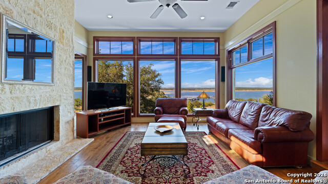 169 Shores Point Property Photo 16