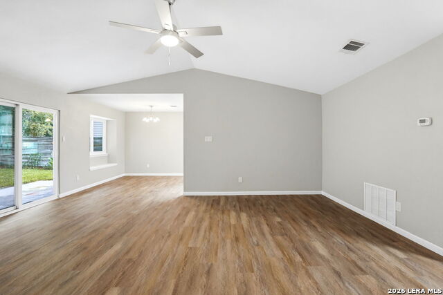 13930 Mission Valley Property Photo 7
