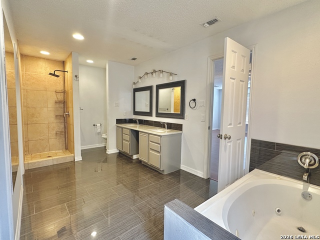 21502 Tenore Property Photo 12