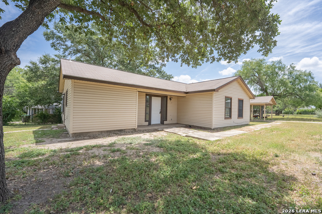 1515 Geneva St Property Photo 6