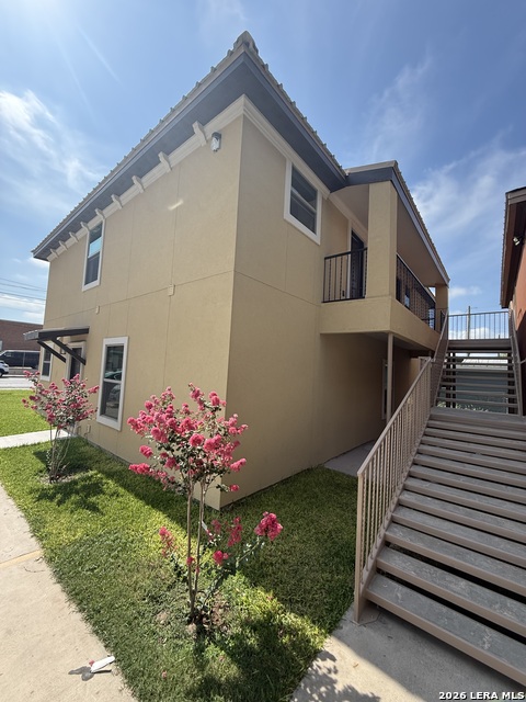231 N Ceylon St Property Photo 3