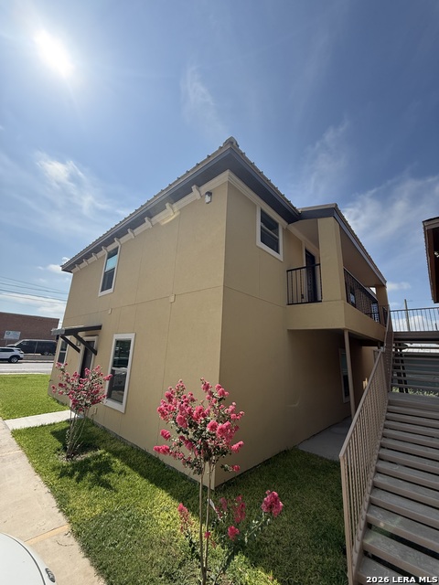 231 N Ceylon St Property Photo 5