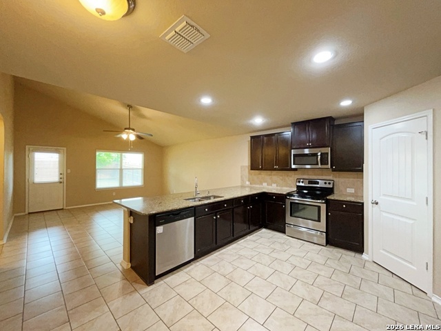1735 Emerald Edge Property Photo 11