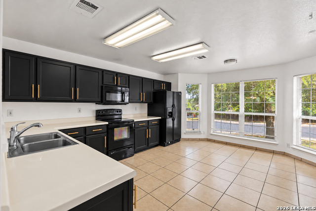 10710 Diamond Rock Property Photo 10