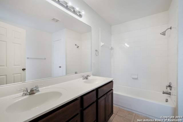 426 Reba Property Photo 13