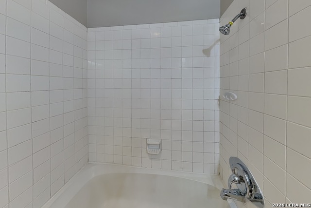 5815 Brambletree Street Property Photo 9