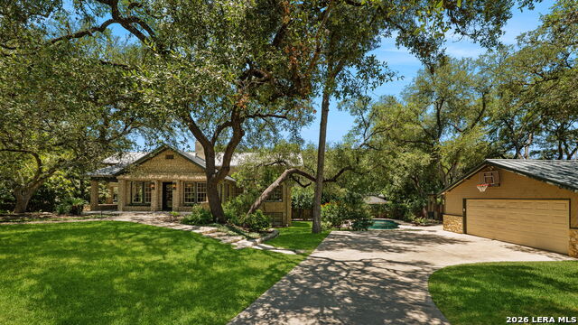 601 Castano Ave Property Photo 1