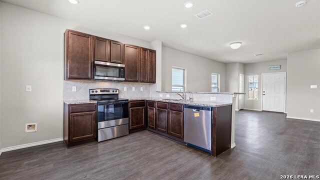 5915 Poolside Park Property Photo 6