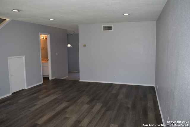 8119 Scottshill Property Photo 2