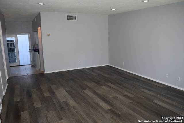 8119 Scottshill Property Photo 4