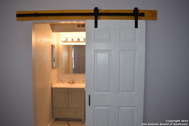 8119 Scottshill Property Photo 11