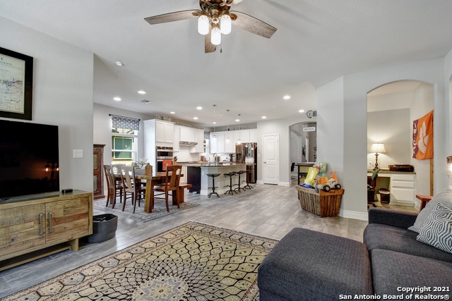 9113 Sunpool Property Photo 6