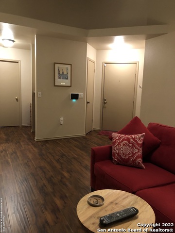 8214 Spring Town St Property Photo 5