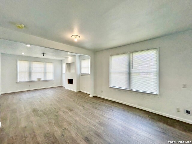 2623 W Houston St Property Photo 6