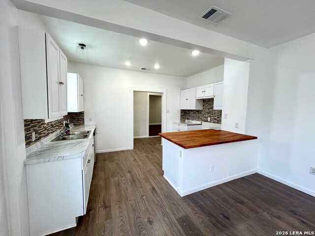 2623 W Houston St Property Photo 8