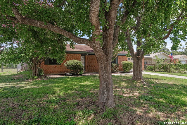 306 Meadow Dr Property Photo 4