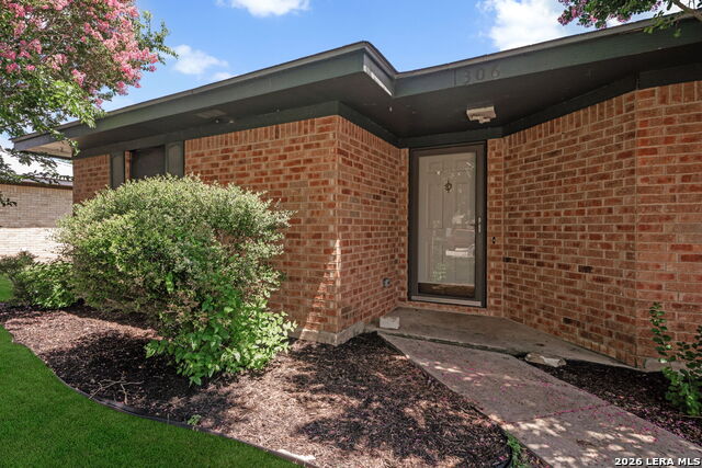 306 Meadow Dr Property Photo 7