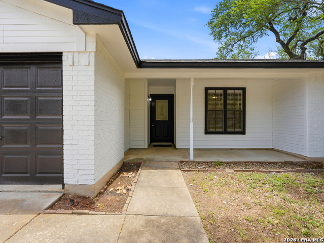 104 S Mount Rushmore Dr Property Photo 4
