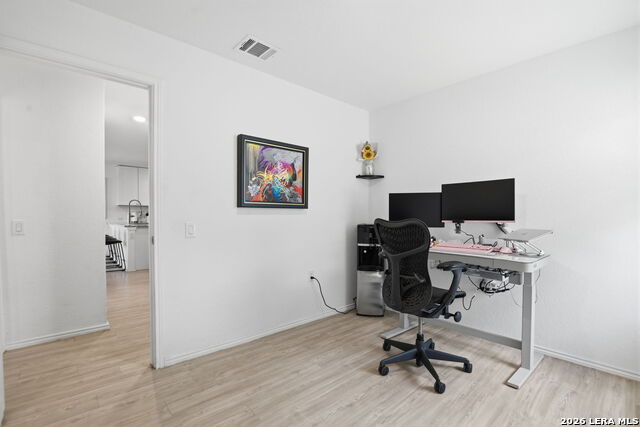 11942 Fuzzy Path Property Photo 17