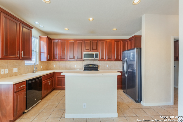 13910 Bella Donna Property Photo 9
