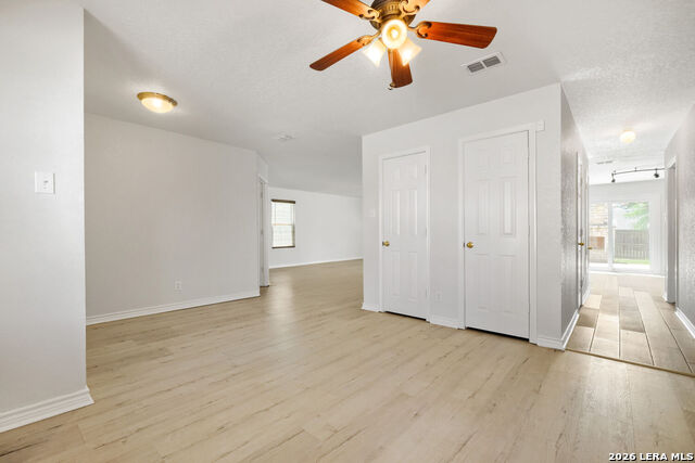 249 Hinge Property Photo 25