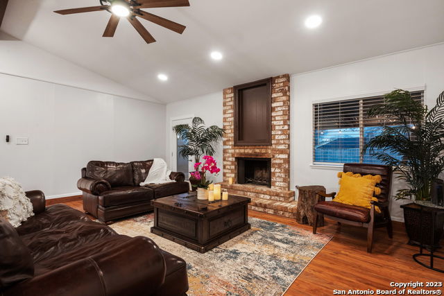 8318 Kyle Rote St Property Photo 6