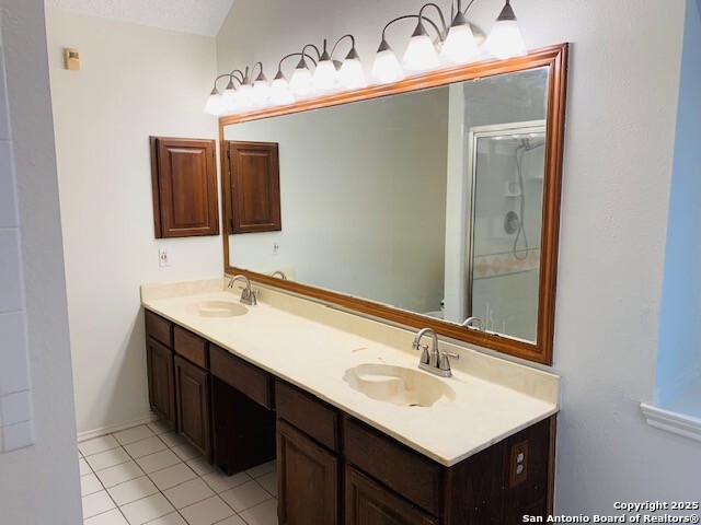 2538 Montebello Property Photo 7