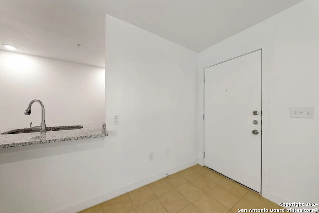 903 Canterbury Property Photo 3