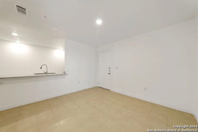 903 Canterbury Property Photo 6