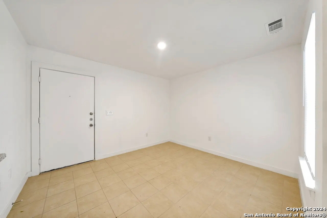 903 Canterbury Property Photo 7
