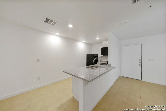 903 Canterbury Property Photo 8