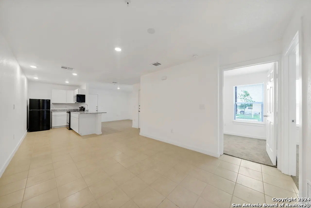 903 Canterbury Property Photo 12