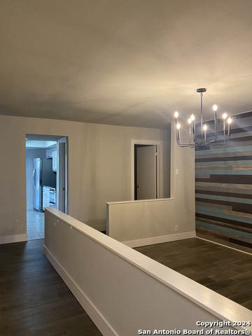 9526 Dunhill Property Photo 6