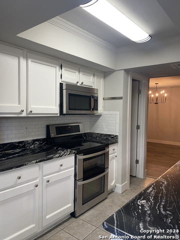 9526 Dunhill Property Photo 13