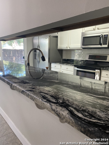 9526 Dunhill Property Photo 15