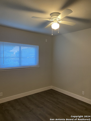 9526 Dunhill Property Photo 24