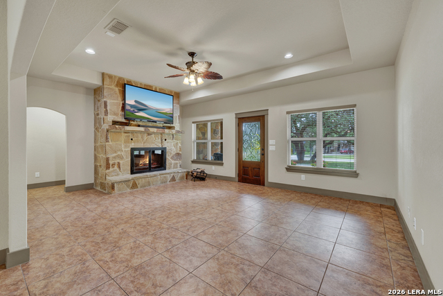737 La Paloma Dr Property Photo 3