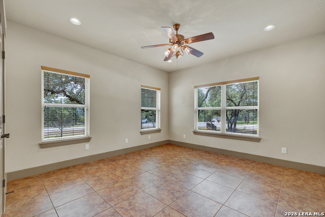 737 La Paloma Dr Property Photo 10