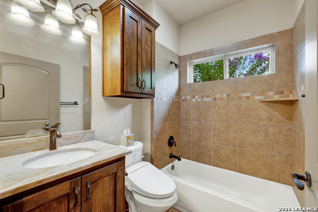 737 La Paloma Dr Property Photo 18