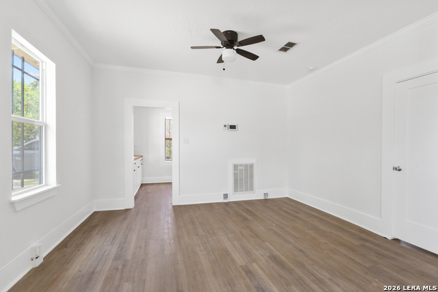843 Culebra Rd Property Photo 4